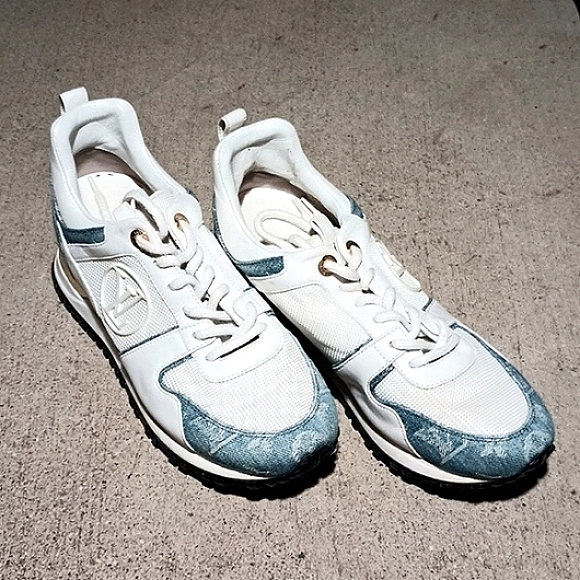 Louis Vuitton,, - Picture 2 of 7